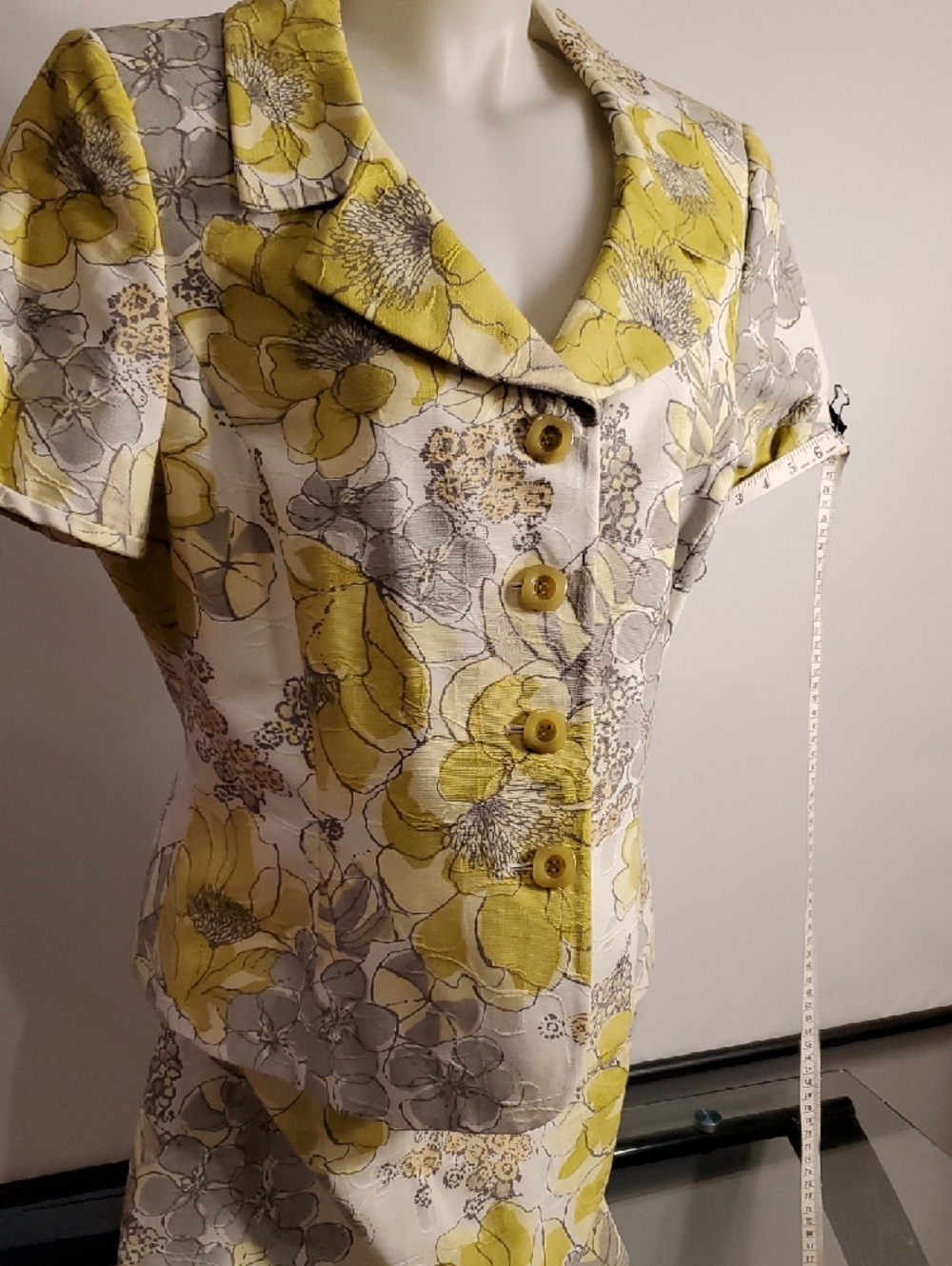 Tahari Green and Gray Floral Midi Jacket & Skirt Set - Picture 15 of 16